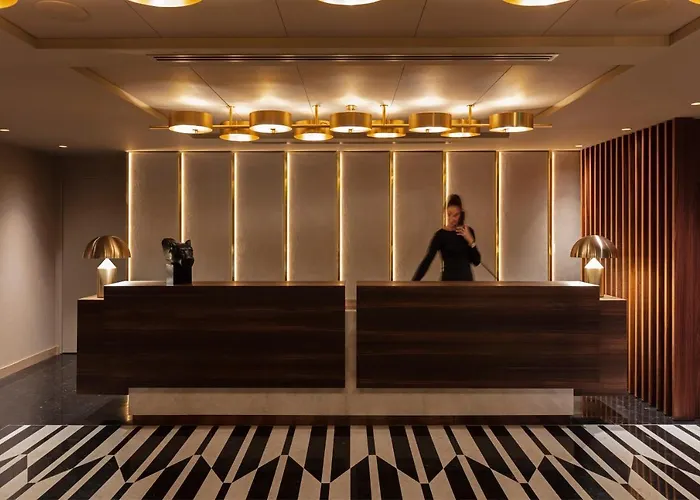 The Lynx Mountain Hotel